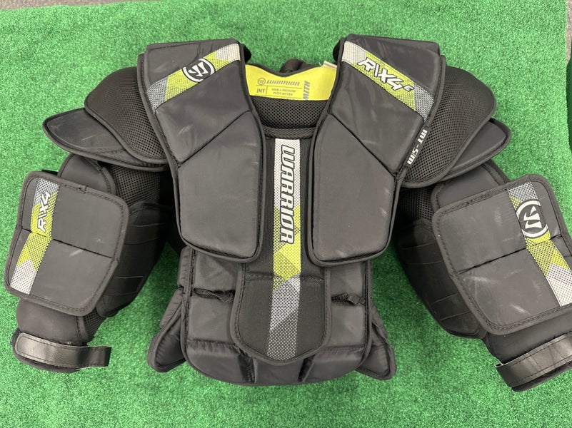Intermediate Small / Medium Warrior RITUAL X4 E Goalie Chest Protector (Used)