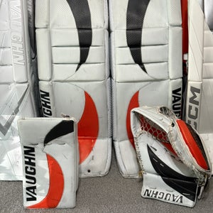 USED 32+2 Vaughn V9 Pro Carbon Regular Goalie Full Set - SLR Glove