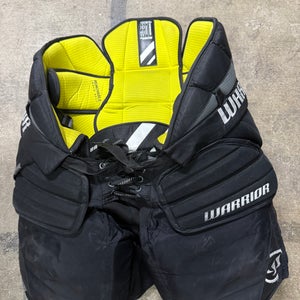USED Senior Medium Warrior Ritual X Pro Hockey Goalie Pants