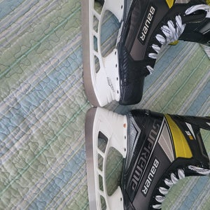2022 Bauer Supreme 3S Hockey Skates Wide Width 7.5 (Used)