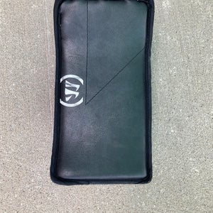 Warrior Ritual G4 Goalie Blocker | Youth Regular