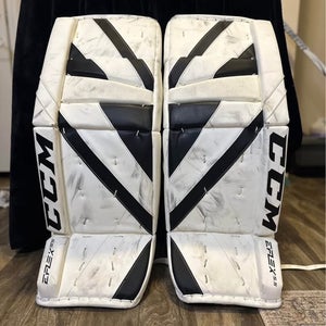 Medium  CCM Goalie Leg Pads (Used)
