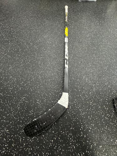 Used CCM TACKS VECTOR PRO Senior One Piece Left 60 Flex 11849-S000029752