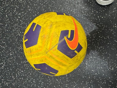 Used Nike PARK TEAM All Size Soccer Ball Yellow 4 11849-S000029869