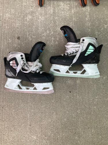 True Custom Pro Hockey Goalie Skates | Senior Size: 7.5