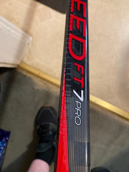 Senior CCM Jetspeed FT7 Pro Right Handed Hockey Stick Mid Pattern  (New)