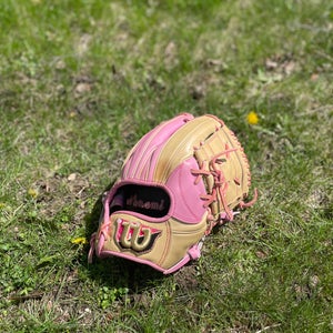 Custom Wilson RH Staff Baseball Glove 11.25"