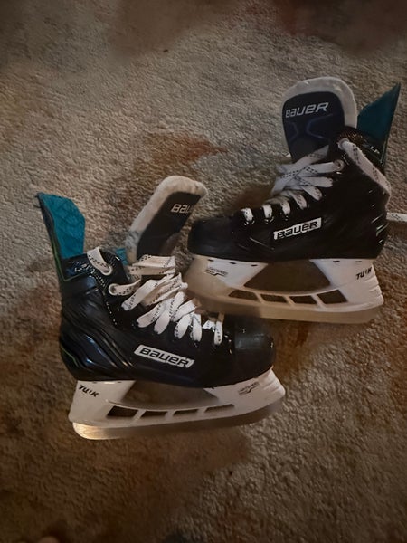Bauer XLP skates junior size 2