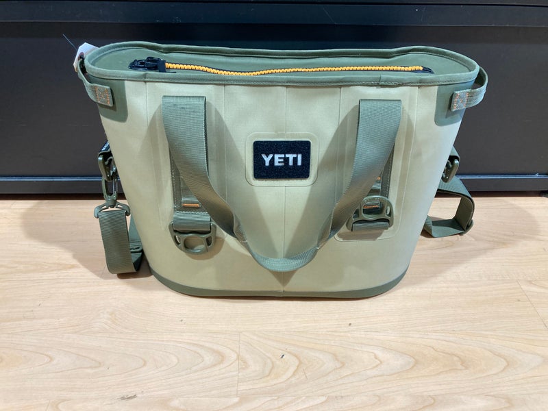 MINT CONDITION Yeti Hopper 20 Cooler
