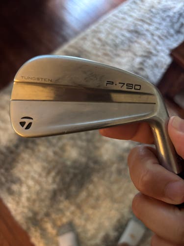 Men's TaylorMade 4 iron P790 Right Handed Stiff Flex (Used)