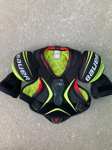 Bauer Vapor X2.9 Shoulder Pads | Junior Size: Large