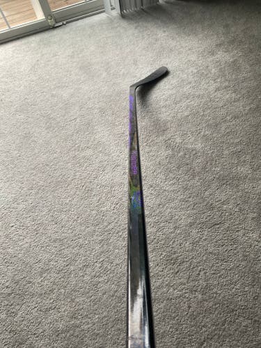Senior Bauer Proto R Right Handed Hockey Stick Toe Pattern (Used)