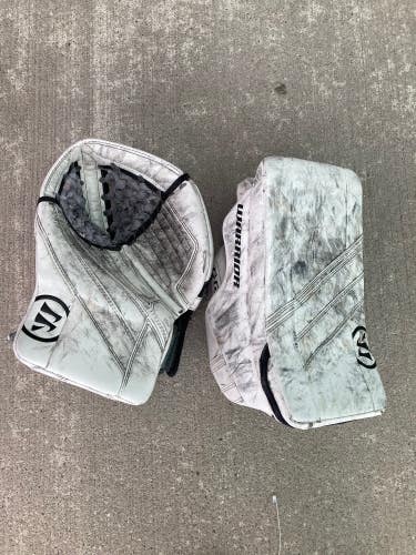 Warrior Ritual G4 Goalie Glove & Blocker Regular | Size: Intermediate