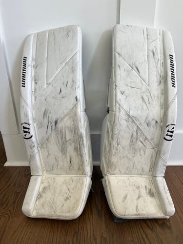 30" + 1" Warrior Ritual G6 E+ Goalie Leg Pads (Used)
