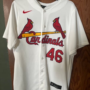 White Medium Adult Unisex Nike Jersey (Used)