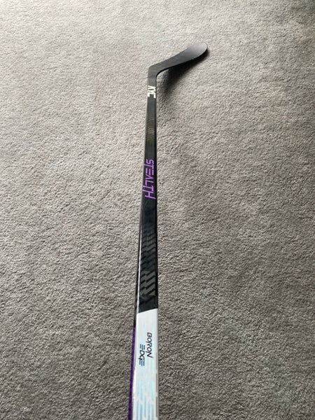 Senior  Right Handed Hockey Stick P28 (Used)