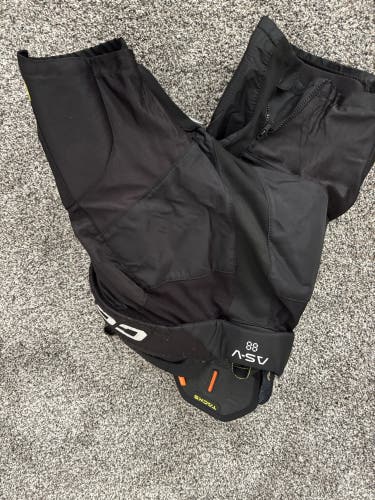 Medium Junior CCM Tacks AS-V Hockey Pants  (Used)