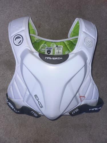 Adult Medium Maverik M6 EKG Speed Shoulder Pads (New)
