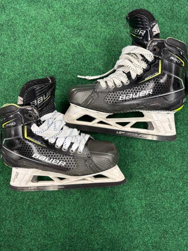 Senior Bauer Pro Hockey Goalie Skates (Fit 2) Size: 7 (Used)