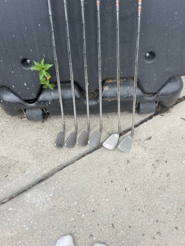 Ping golfing, clubs