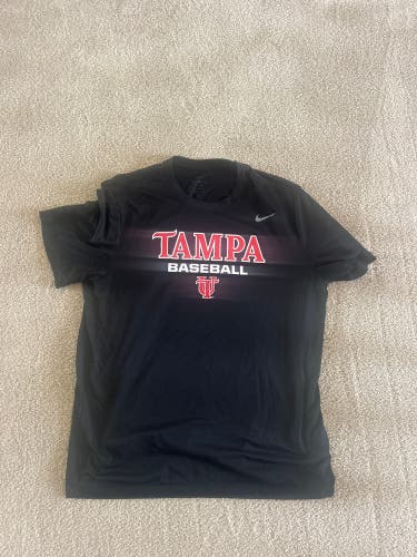 Black XL Adult Unisex Nike Shirt (Used)
