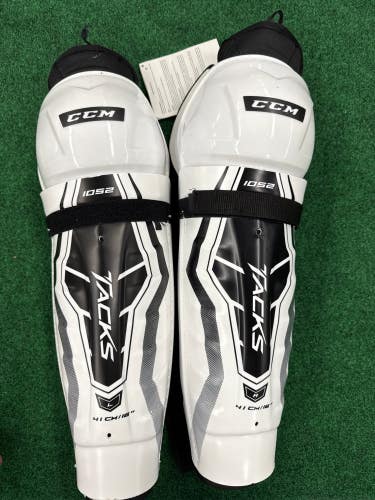 Senior CCM Tacks 1052 Shin Pads 16" (Used)
