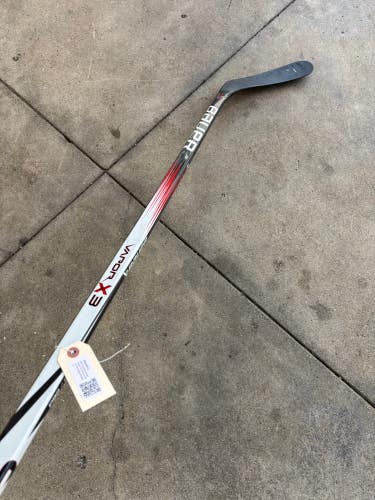 Intermediate Bauer Vapor X3 Hockey Stick P92 Right Handed