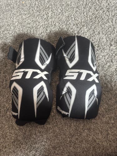 Medium Youth STX Stinger Arm Pads (Used)