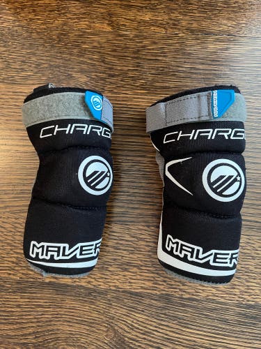 Youth Small Youth Maverik Charger Lacrosse Arm Pads (Used)