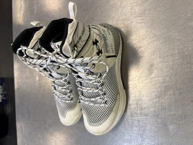 Used Under Armour VB Shoes Adult White Senior 6.5 11339-S000191563