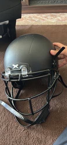 New xenith youth medium football helmet