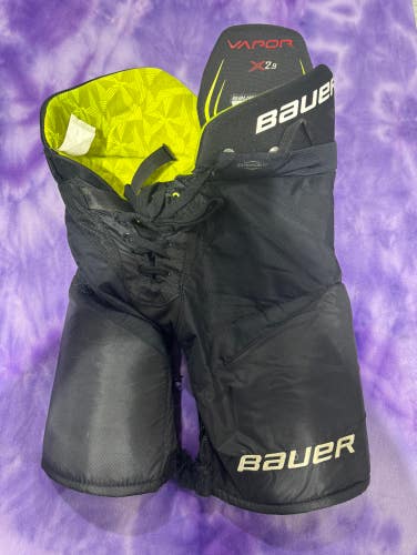 Black Junior Medium Bauer Vapor X2.9 Hockey Pants (Used)