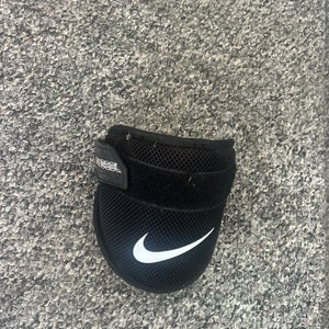 Nike Elbow Protection (New)