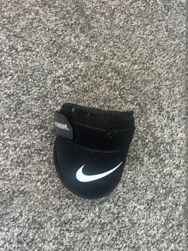 Nike Elbow Protection (New)