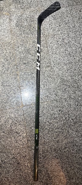 Intermediate CCM RibCor 47K Right Handed Hockey Stick P40 (Used)