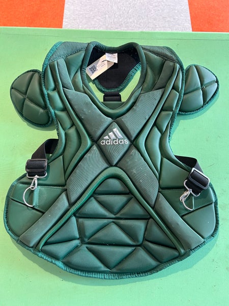 MINT CONDITION Senior Easton Pro Series Catcher's Chest Protector 16"