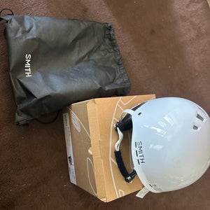 New junior /youth smith ski helmet holt jr