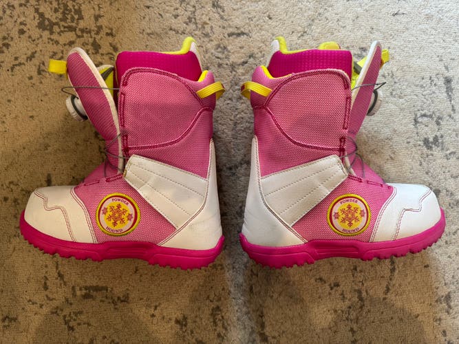 Burton Zipline BOA Snowboard Boots Girls Size 4K
