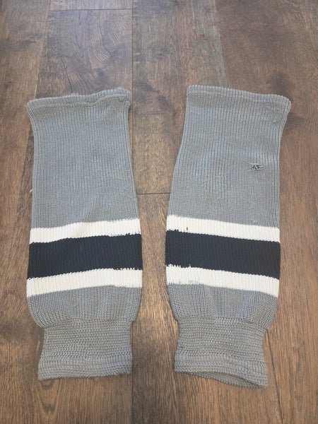 LA Kings Gray Youth Medium Socks (used)