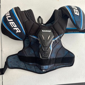 Intermediate Medium Bauer Shoulder Pads (Used)