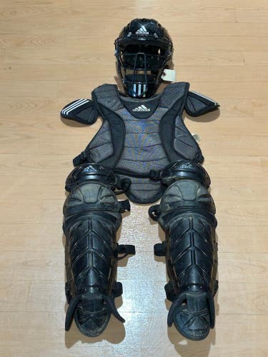Used Youth Adidas Captain Catcher's Set | Age 9 - 12