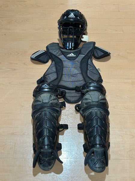 Used Youth Adidas Captain Catcher's Set | Age 9 - 12