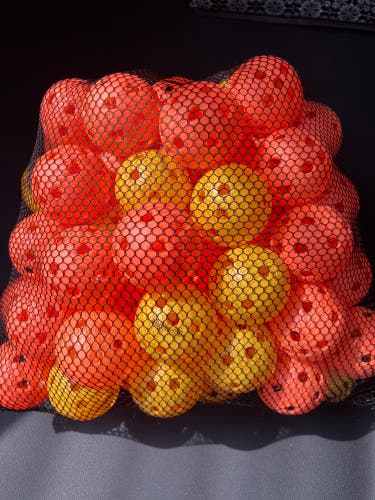 80 Practice golf balls