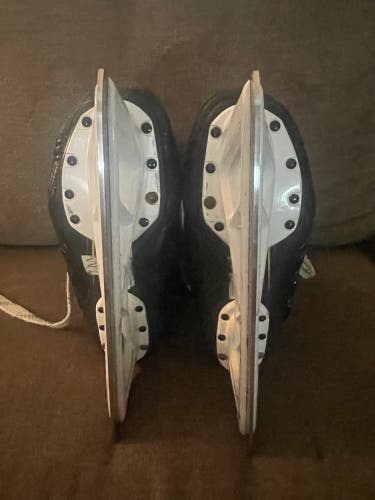 Bauer goalie skates