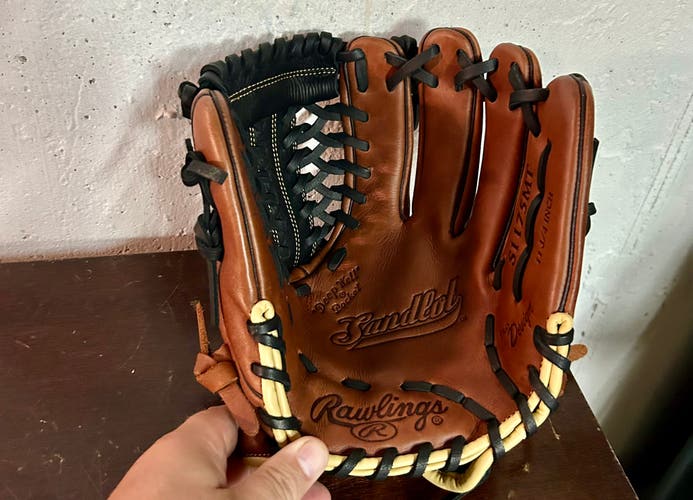 Rawlings RH Sandlot Series Baseball Glove 11.75" (Used)