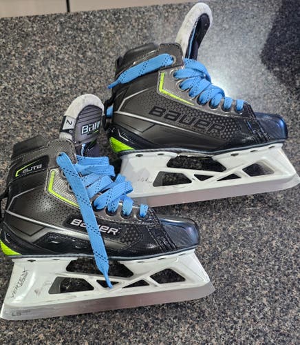 2023 Bauer Elite Hockey Goalie Skates Regular Width Size 2 (Used)