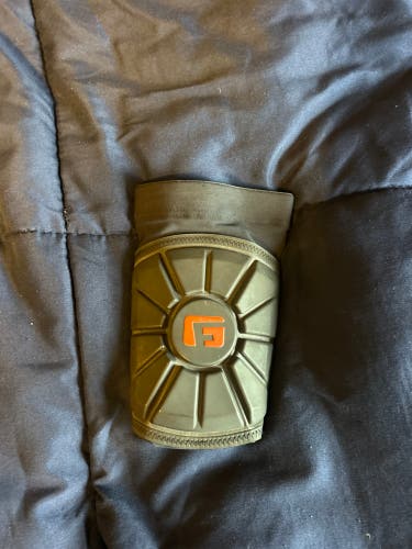 Wrist Guards (Used)