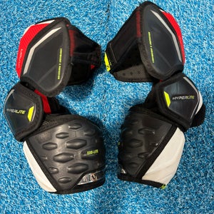Intermediate Large Bauer Vapor Hyperlite Elbow Pads (Used)