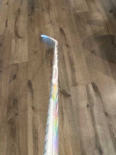 Senior Bauer Proto-R Right Handed Hockey Stick P28 (New)