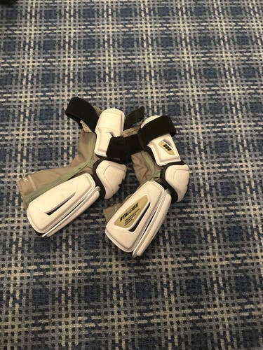 Medium Adult STX Stallion 900 Arm Pads (Used)